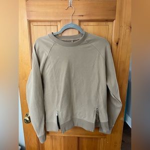 Universal Standard Riley Raglan Zip Pullover NWT